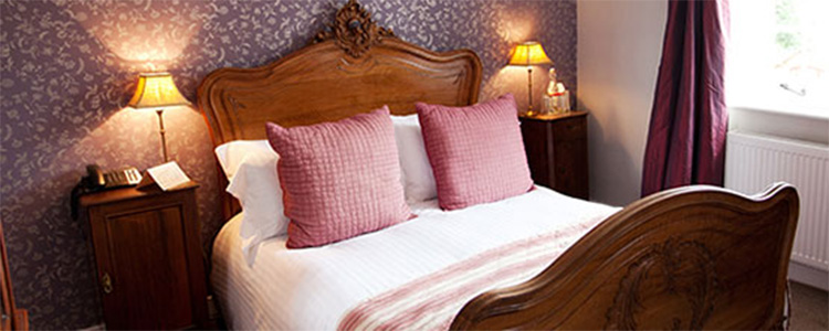 The Queens Arms rooms price check Best Prices and Availability