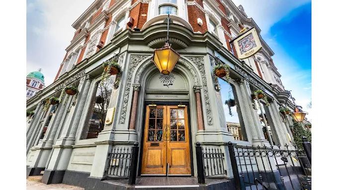 pub rooms in london
