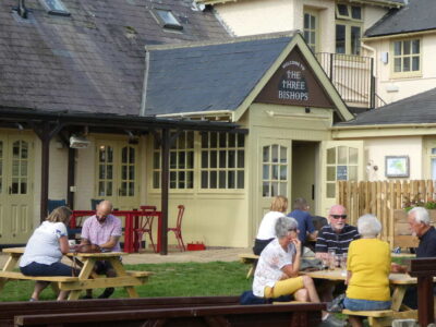 The Three Bishops - Newport