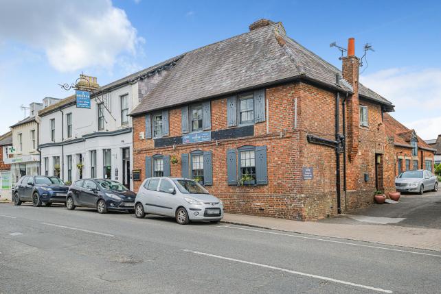 The George Hotel - Henfield