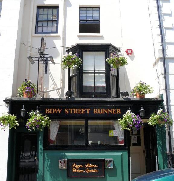 The Bow Street Runner - Hove