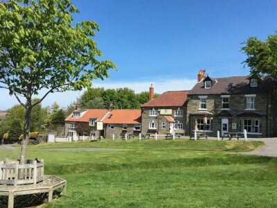 The Fox Hounds Inn - Ainthorpe