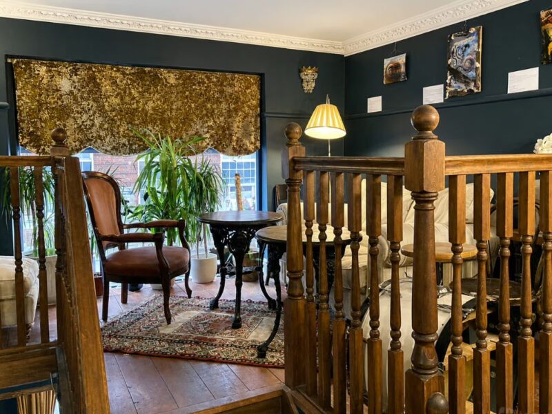 Barnaby's Lounge